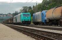 Da f�llt die Entscheidung schwer, was man nun fotografieren soll, wenn aus beiden Seiten die Privaten anrauschen. Habe mich in diesem Falle f�r Beide entschieden;-) Tullnerbach-Pressbaum, am 30.09.2009.