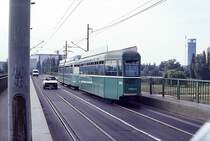 Belgrad, Stari Savski most. Eigentlich habe ich auf Lenkdreiachser gewartet, der ex-baseler Gro�raumvierachser 1498 war aber auch nicht schlecht.