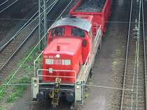 294-809 rangiert ihren schweren Metall-und Holzschrottzug in Mannheim Rbf.