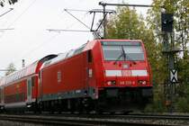 146 225-8 mit einem IRE unterwegs Richtung Stuttgart (nahe dem Bahnhof G�ppingen) am 6.10.2009