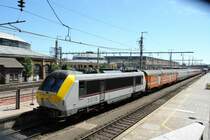CFL 3018 mit einem zug richtung Belgien im HBF Luxemburg.
Juni 2006