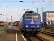 ZDF-Lok 120 151-6 setzt sich am 5.10.2009 in Cottbus vor den EC 340 nach Hamburg-Altona.