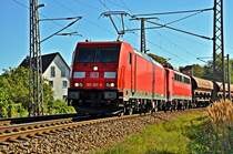 185 367 + 140 590 und den  Lumpi  im Gep�ck bei der Ausfahrt aus dem Bf Stralsund am 01.09.09 in Richtung Rostock