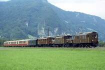RhB Salon-Extrazug f�r RH�TIA TOURS 3053 von Landquart nach Schiers vom 01.09.1996 zwischen Landquart und Schiers, Dreifach-Bespannung mit den Oldtimer-E-Loks Ge 2/4 222 - Ge 6/6I 411 - Ge 4/6 353 - D� 4052I - AS 1143 - AS 1141 - AS 1144.