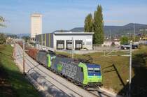 Re 485 017 mit G�terzug am 03.10.2009 in Sissach
