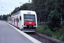Ein Sm4 f�hrt in Helsinki Hbf ein, Juli 2004.