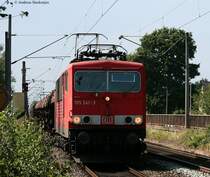 Die sch�nsten Sachen kommen immer aus der falschen Richtung: 155 241-6 mit einem Mischer in Heidkrug 20.8.09