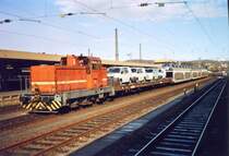 Unisped Lok16 am 7.4.05 mit Autozug in Saarbr�cken.