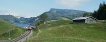 Der neue Travys Domino kurz nach Charbonni�res in der pr�chtigen Landschaft des Vall�e de Joux
4. Oktober 2009