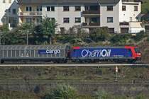 SBB Cargo 482 028 mit Werbung f�r ChemOil durchf�hrt am 20.10.09 Kaub