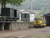 Der SKL 53 der Brohltalbahn wartet im Bahnhof auf seinen Einsatz.
Aufgenommen am 22.10.09.