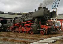 52 8106, aufgenommen am 24.10. beim Lokschuppenfest in Siegen.