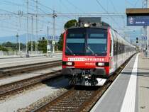 SBB - Glaner Sprinter bei der einfahrt in den Bahnhof Pf�ffikon an der Spitze mit dem Steuerwagen At 50 85 19-43 802-4 am 07.09.2009