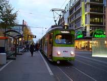 Tw 508 als Linie 2 am Mannheimer Paradeplatz. Aufgenommen am 26.10.2009