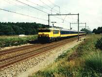 1609, ICR und 1607 mit Sonderzug Nijmegen-Amsterdam CS w�hrend  de Uitmarkt . Bild entstant bei Ginkel am 25-8-1996. Bild und scan: Date Jan de Vries.