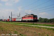 1142 633-5 mit REX 3415 Stainach-Irdning - Linz Hbf. eielt mit einiger Versp�tung ihrem Endbahnhof Linz entgegen,Pasching (�sterreichurlaub 18.08.09)