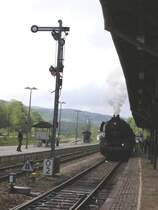 50 3648 wartet im Bf. Schwarzenberg auf die Ausfahrt zur�ck nach Schlettau