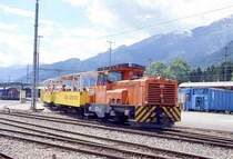 RhB Aussichtswagen-Dienstzug zum Tag der offenen T�r von Landquart-Ried-G�terbahnhof nach Landquart vom 08.06.1997 mit Diesellok Gm 3/3232 - B� 2097 - B� 2100 - B� 2094. Die Kompo pendelde regelm��ig zwischen G�terbahnhof und Landquart und ersparte so fast 2 km Fu�marsch.