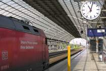 101059 am 21.5.2005 im Bahnhof Berlin Spandau mit dem IC nach M�nster. Der Zugzielanzeiger ist defekt und zeigt nach Nirgendwo.