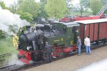 Lok 101  Schwarzach steht im Bhf Schierwaldenrath am 15-5-2005