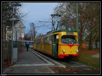 Tw 211 an der neu umgebauten Haltestelle Rintheim. Aufgenommen am 15.11.2009