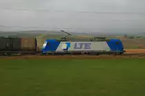 LTE 185 529  Michaela  mit einem Kesselwagenzug Richtung Wien. Der Mitzieher ist am 14.11.2009 zwischen Ollersbach und Neulengbach entstanden.