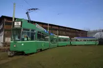 Be 4/6 S mit der Betriebsnummer 681 mit seinem Anh�nger 1498 in der Schlaufe in Pratteln. Die Aufnahme entstand am 17.01.2009.