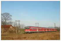 624-624 am 15.02.2002 vor M�cheberg an der Ostbahn. Eigentlich war ich an diesem Tag unterwegs die letzten Eins�tze 219er dort aufzunehmen und habe mich fast ge�rgert als dann schon die Abl�sebaureihe vor die Linse fuhr. Ironie des Schicksals - 219er bekam ich noch mehrfach vor die Linse, einen 624 nicht mehr! Diese BR wurde zum Alltag auf der Ostbahn und eines Tages war es zu sp�t!