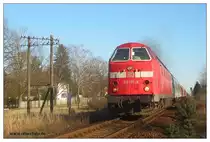 219-155 vor einer Regionalbahn nach Berlin-Lichtenberg, aufgenommen am 15.02.2002 in Herrensee (Ostbahn)