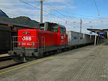 Hier die 2068 004 in Bludenz beim rangieren.

Lg
