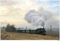 Dampflok 88.103 mit einem Krampuszug von Weizelsdorf nach Ferlach. N�he Dornach, 28.11.2009.