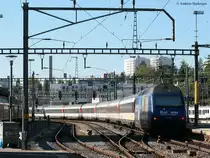 IR 2516 (Luzern-Geneve-Aeroport) mit Schublok Re 460 005-2  RailAway  in Fribourg 4.10.09
