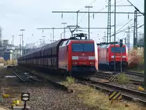 152 096-4 steht in Aachen West mit einem Kohlenzug zur Abfahrt bereit der kurze Zeit vorher von einer Cobra aus Belgien �berf�hrt wurde.