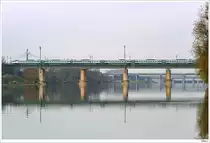 CD680 (Pendolino) mit dem EC 14 auf der Bruckn. Wien, 29.11.2009