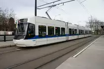 Das letzte Bild meiner Glattalbahnserie zeigt den beinahe fabrikneuen Be 5/6 3076 in der Station Leutschenbach.