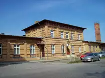 Kyritz (Prignitz), Bahnhof an der Strecke Neustadt/Dosse-Pritzwalk, Stra�enseite (17.04.2009)