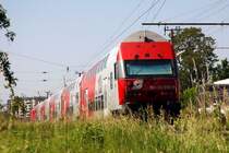 80-33 022 - der Steuerwagen einer Doppelstockgarnitur welche von 1116 161 gezogen wurde auf dem Weg nach Wiener Neustadt am 28.5.2005 in Atzgersdorf