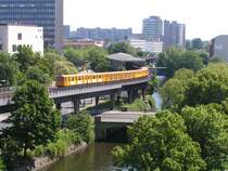 Blick von der Terrasse des Technikmuseums(Halle Luftfahrt)auf den U-Bahnhof M�ckernbr�cke im Hintergrund.Bln.28.05.05