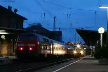 218 431-5 mit dem RE 22315 (Rottweil-Neustadt(Schwarzw))und VT 249 der HzL als HzL85875 (Br�unlingen Bahnhof-Geisingen-Leipferdingen) in Villingen 26.10.09. Erste war au�erplanm��ig statt eines 611er hier.