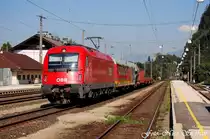 Der interessanteste Zug des Tages: 1216 002-6 war mit einem Schadwagenzug nach Hall i.T. unterwegs,Brixlegg (�sterreichurlaub 20.08.09)