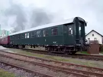 Cah39342 3.Klasse; wird beim Nikolozug von Timelkam nach Ampflwang mitgef�hrt;091206