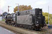 Rheine 1973, 012-063 (01 1063) wartet auf Ausfahrt  Lz Ri. Norddeich (Emden) Angeblich soll dort eine 41 entgleist sein.
Das Negativ hat schon etwas gelitten!