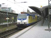 146-01 mit dem ME81428 nach Bremen bei Ausfahrt aus Hamburg Hbf. - 11.05.2005
