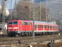 111 058 bei der Einfahrt in den Heilbronner Hbf am 14.12.2009