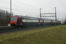 Ein DPZ hat am 12.12.09 als RE 3718 Z�rich HB - Aarau soeben Rupperswil hinter sich gelassen.