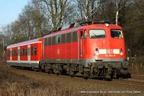 110 504-8 (DB) f�hrt am 15. Dezember 2009 um 13:45 Uhr mit einem S-Bahn Wagen durch Ratingen Oberbusch / Ob das wohl eine neue S-Bahn-Line ist oder wird?