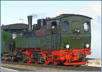 99 5902  (Baujahr 1898) mit Traditionszug auf dem Brocken. (07.12.2009)