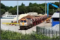 Wer findet das Schiff??? ;-)  hvle V330.2 im S�dhafen von Stralsund.  
  am 03.07.09