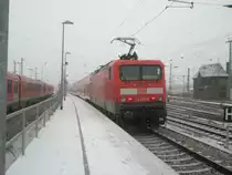 Hier 114 002-9 mit einem RE3 von W�nsdorf-Waldstadt nach Stralsund Hbf., bei der Ausfahrt am 17.12.2009 aus Angerm�nde.
