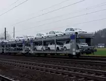 Laaers 2388(B-BLG)4363912-7 am Ende eines VW-Ganzzuges;091207